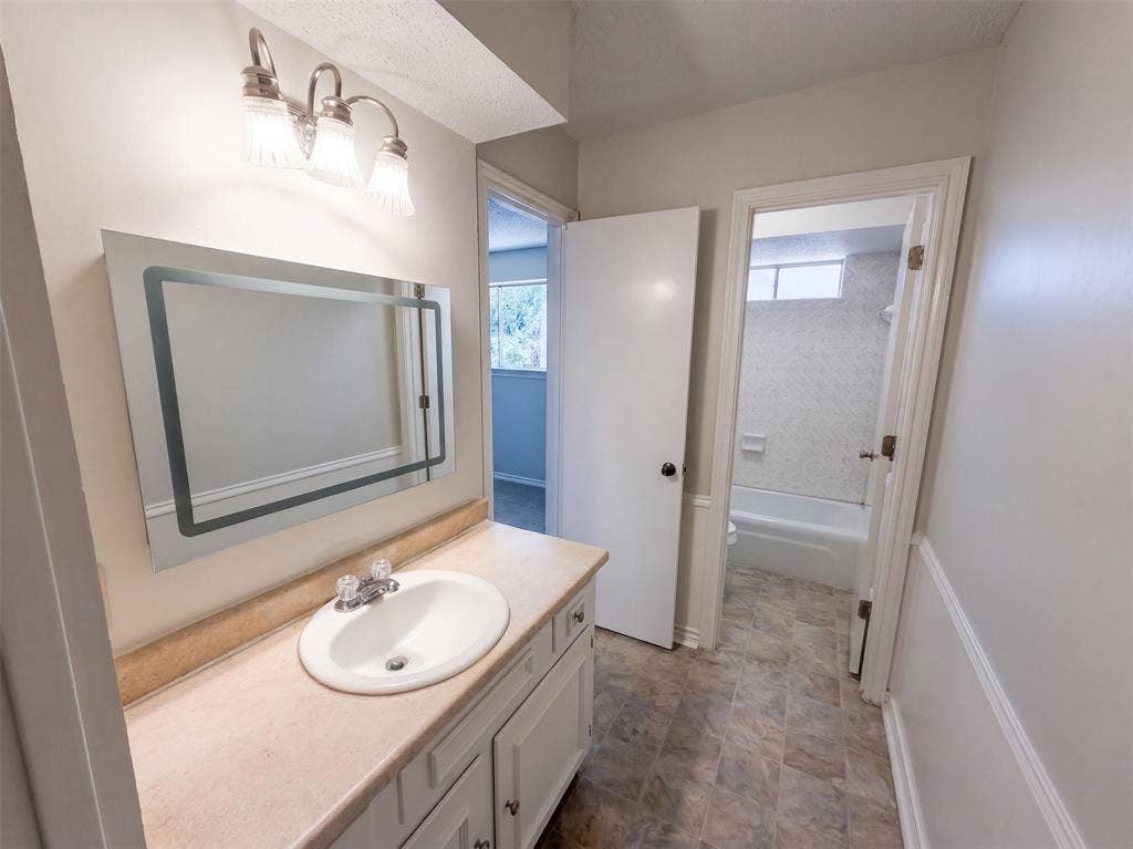 4824 Berridge Lane, Dallas, TX 75227 4824 Berridge Lane, Dallas, TX 75227