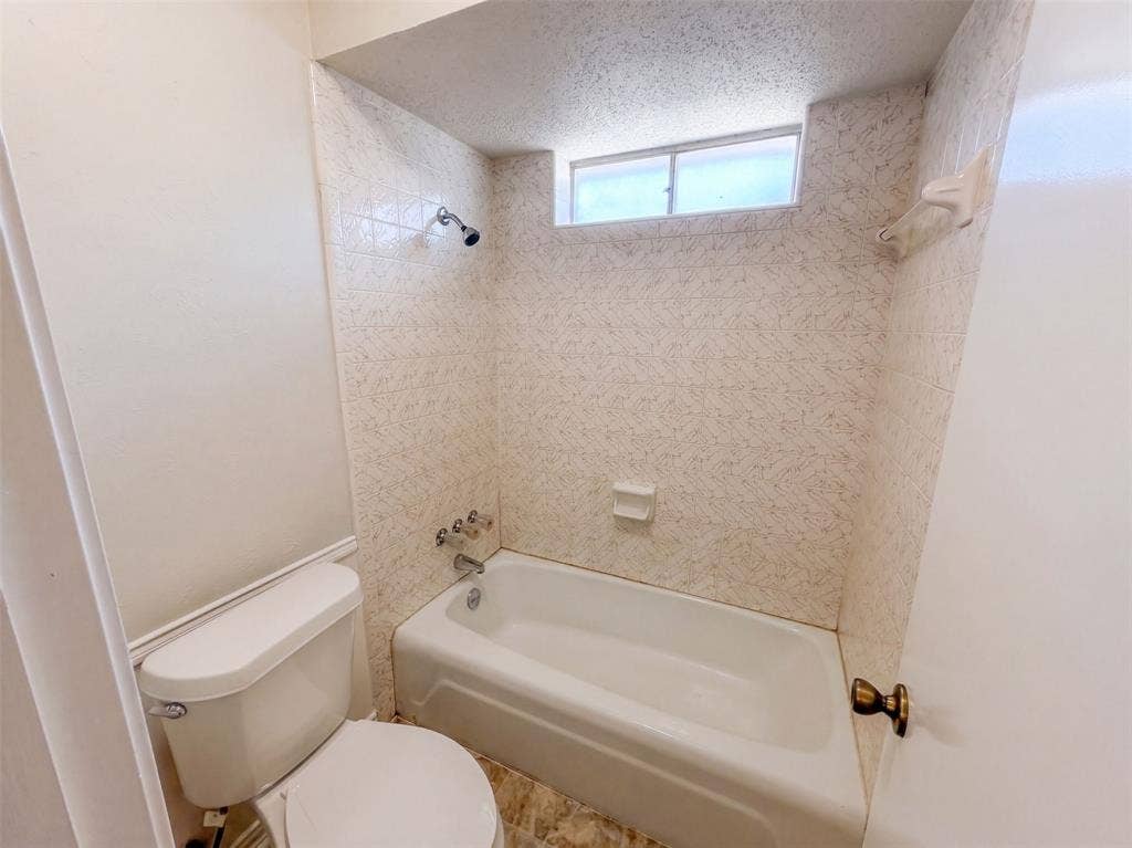4824 Berridge Lane, Dallas, TX 75227 4824 Berridge Lane, Dallas, TX 75227