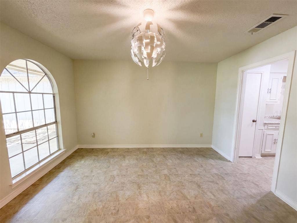 4824 Berridge Lane, Dallas, TX 75227 4824 Berridge Lane, Dallas, TX 75227