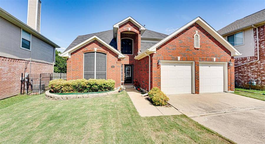 Property photo for 3925 Silver Meadow Lane, Grand Prairie, TX