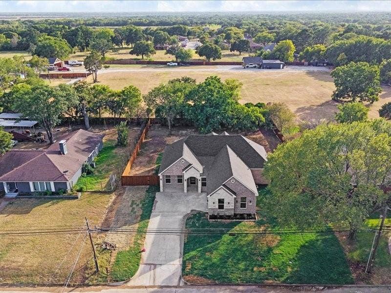 Property photo for 855 N Kaufman Street, Seagoville, TX