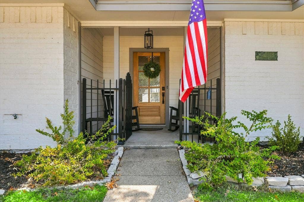 218 Creekside Lane, Coppell, TX 75019 218 Creekside Lane, Coppell, TX 75019