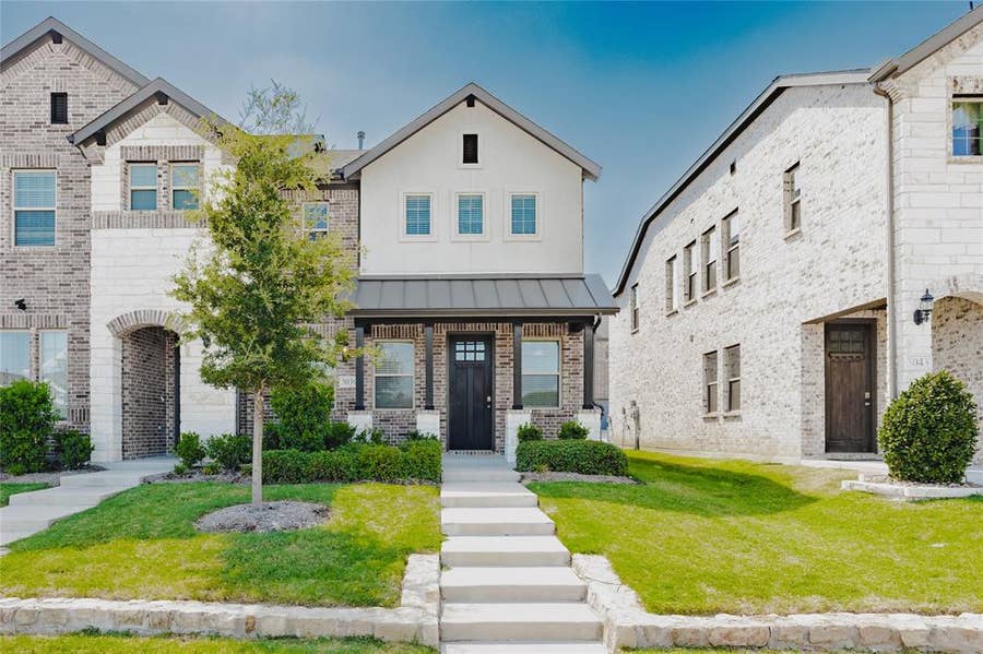 Property photo for 3039 Tenor Way, Sachse, TX
