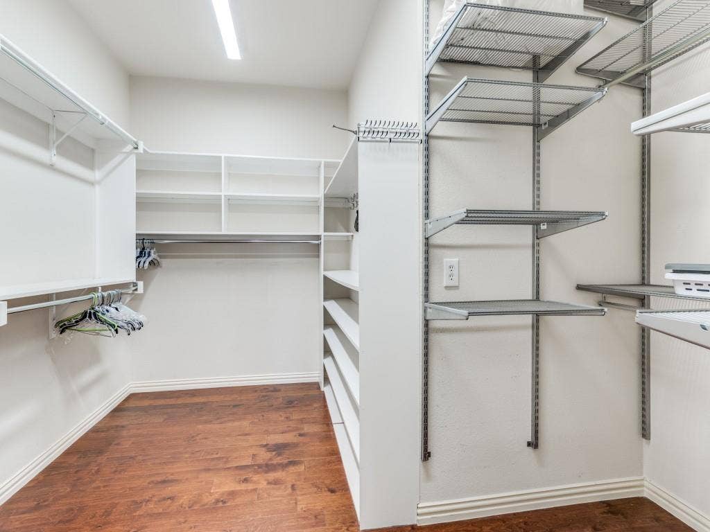 7110 Waterbury Drive, Rowlett, TX 75089 7110 Waterbury Drive, Rowlett, TX 75089