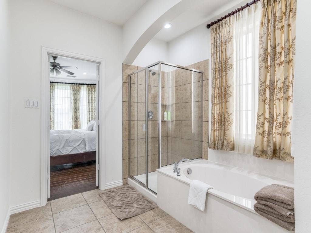 7110 Waterbury Drive, Rowlett, TX 75089 7110 Waterbury Drive, Rowlett, TX 75089