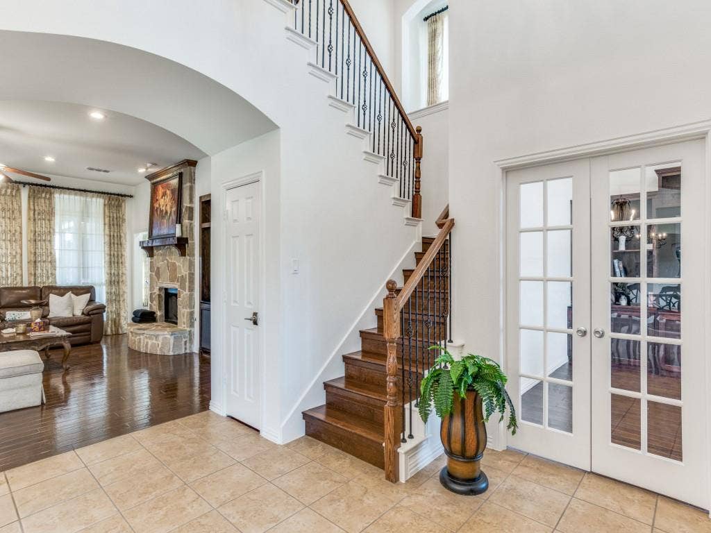 7110 Waterbury Drive, Rowlett, TX 75089 7110 Waterbury Drive, Rowlett, TX 75089
