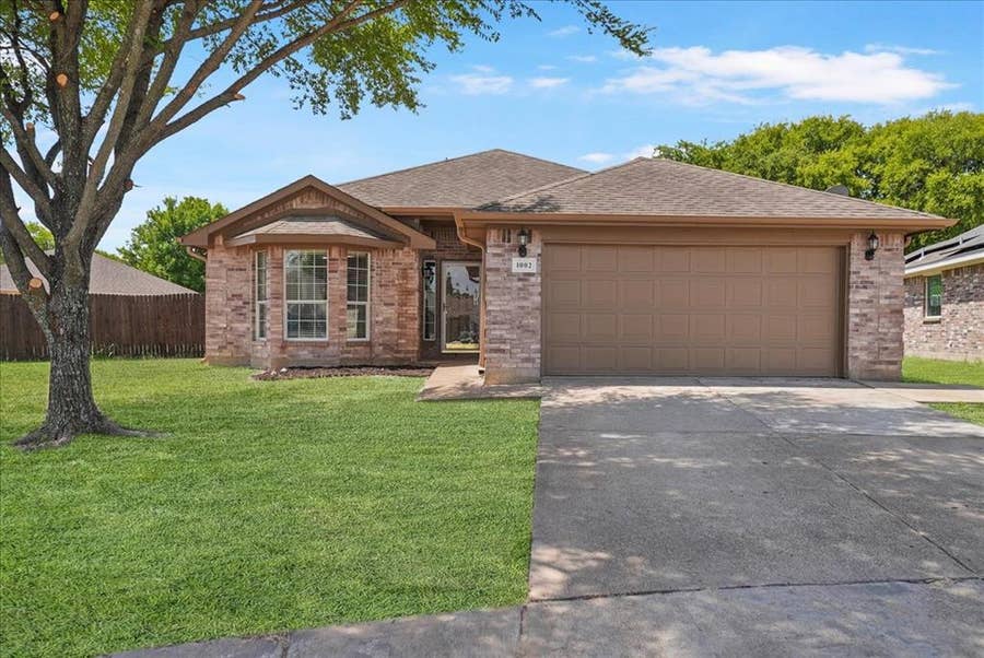 Property photo for 1002 James Donald Lane, Glenn Heights, TX