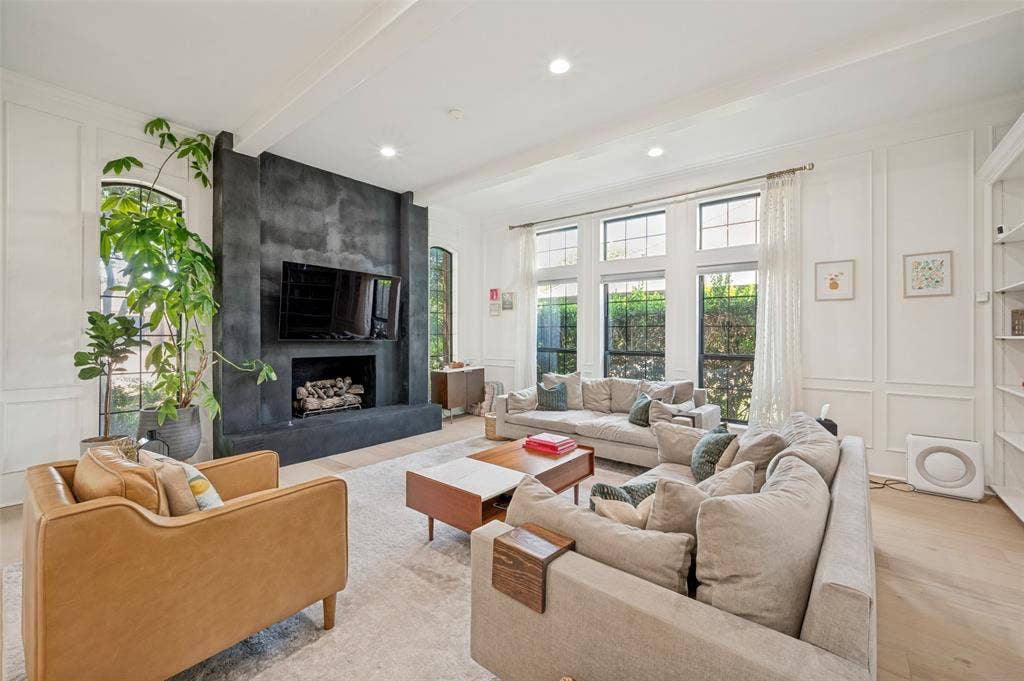 3916 Tumbril Lane, Plano, TX 75023 Refaced Fireplace 2025