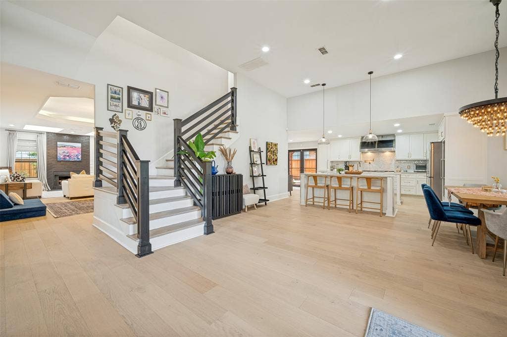3916 Tumbril Lane, Plano, TX 75023 Completely updated