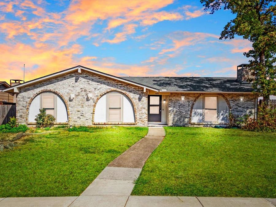 Property photo for 3215 Rockne Lane, Mesquite, TX