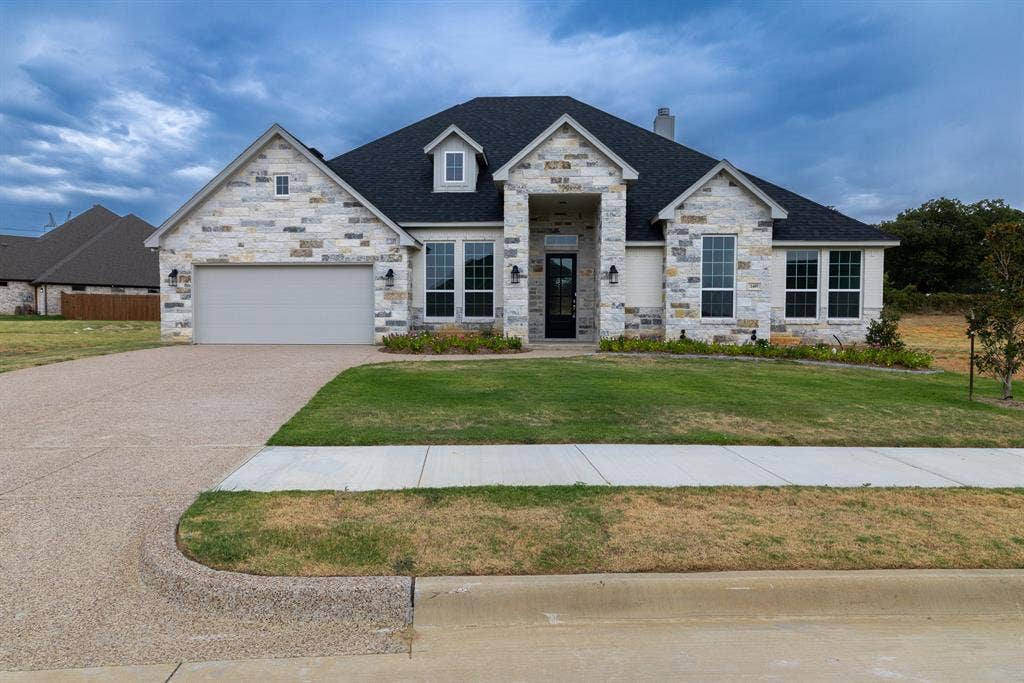 2489 Timber Hills Drive, Burleson, TX 76028 2489 Timber Hills Drive, Burleson, TX 76028