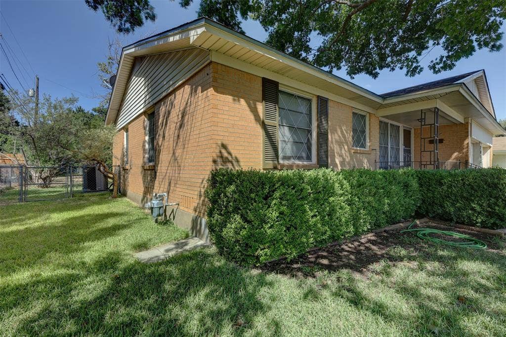 2012 Mountainview Drive, Waco, TX 76710 2012 Mountainview Drive, Waco, TX 76710