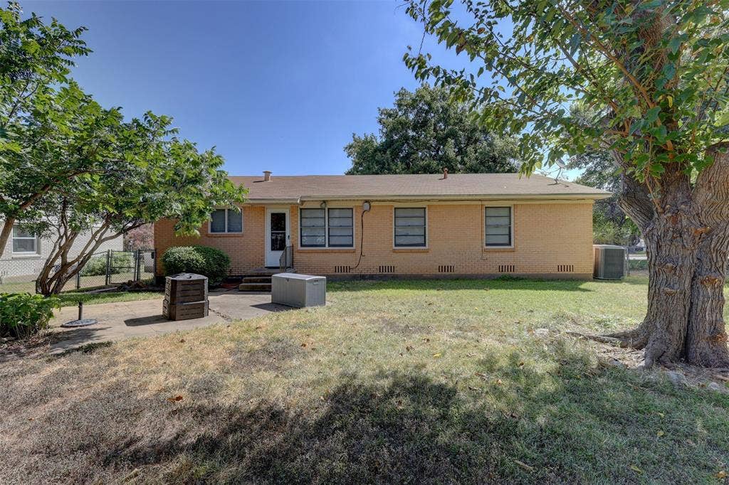 2012 Mountainview Drive, Waco, TX 76710 2012 Mountainview Drive, Waco, TX 76710