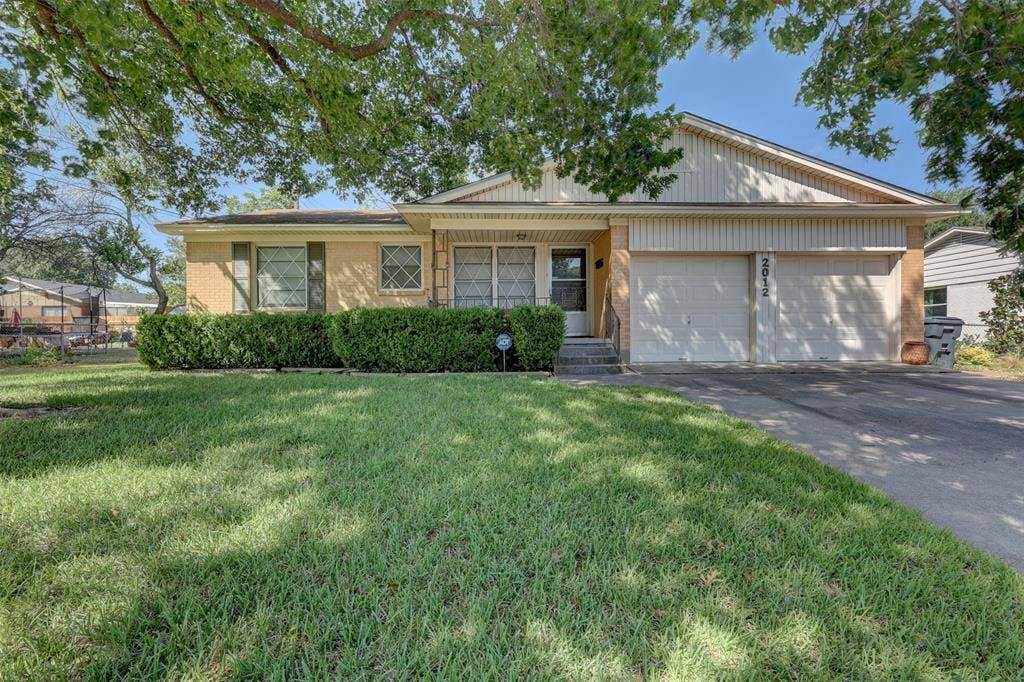 2012 Mountainview Drive, Waco, TX 76710 2012 Mountainview Drive, Waco, TX 76710