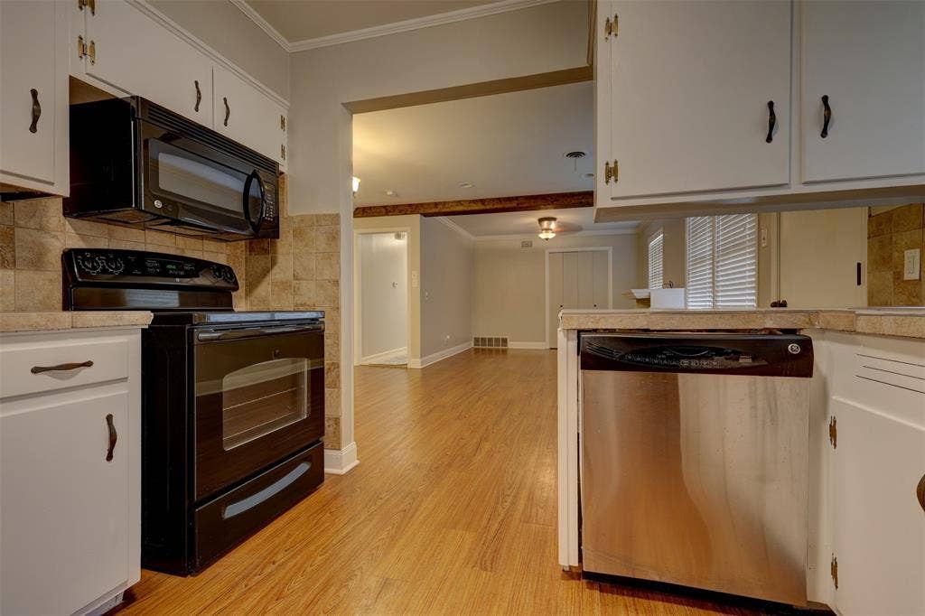 2012 Mountainview Drive, Waco, TX 76710 2012 Mountainview Drive, Waco, TX 76710