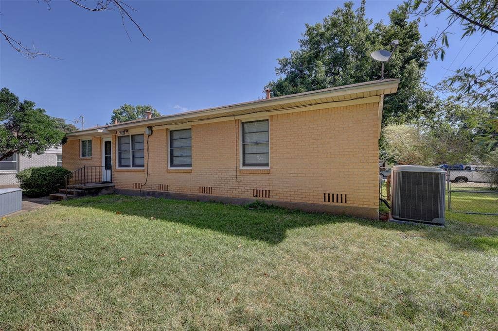 2012 Mountainview Drive, Waco, TX 76710 2012 Mountainview Drive, Waco, TX 76710