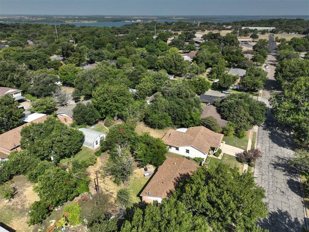2012 Mountainview Drive, Waco, TX 76710 2012 Mountainview Drive, Waco, TX 76710