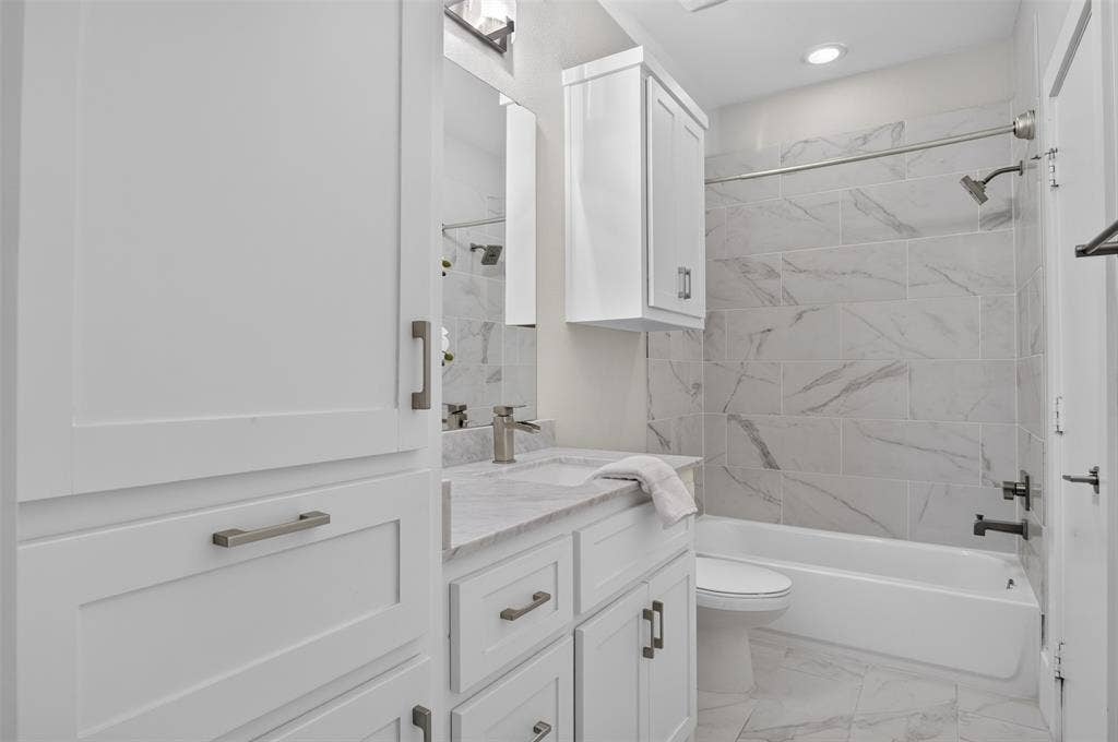 5328 Manett Street, Dallas, TX 75206 White cabinetry and built-in storage