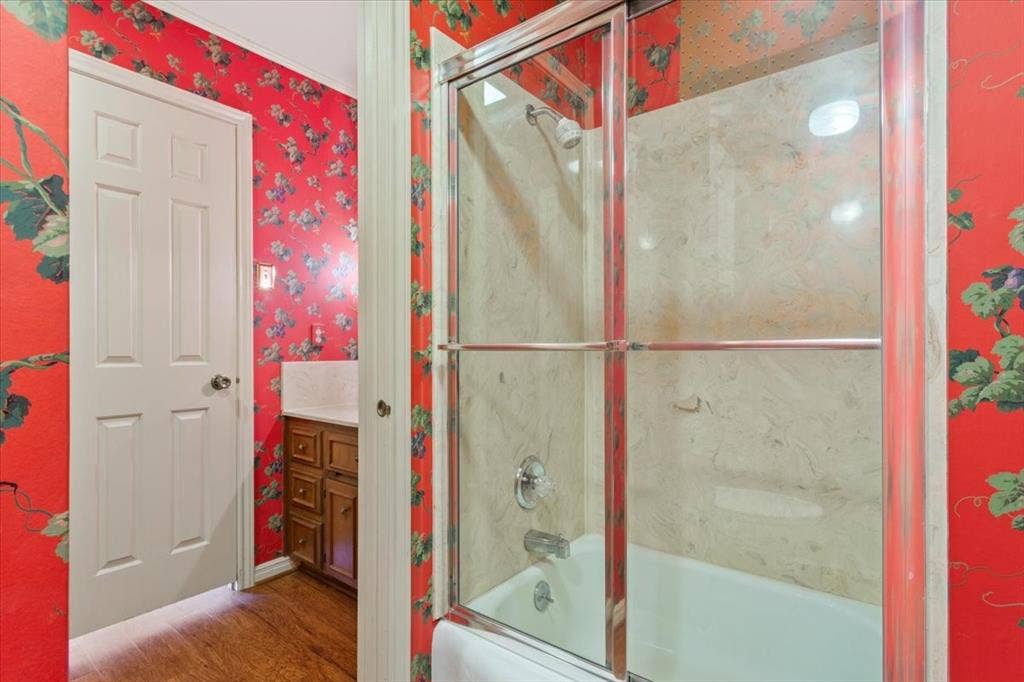 3400 Timbermill Road, Waco, TX 76710 3rd Bath Shower