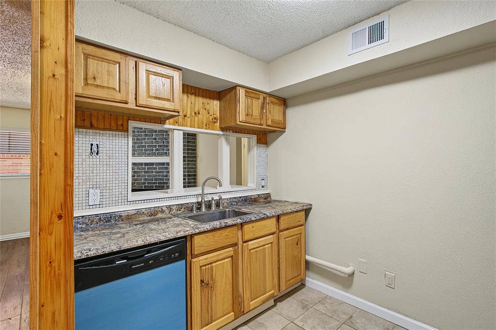 125 Allencrest Drive, White Settlement, TX 76108 125 Allencrest Drive, White Settlement, TX 76108