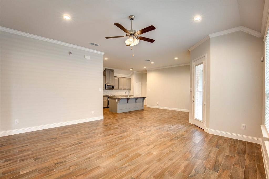 820 10th Street, Argyle, TX 76226