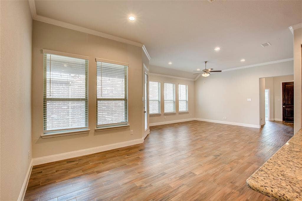820 10th Street, Argyle, TX 76226