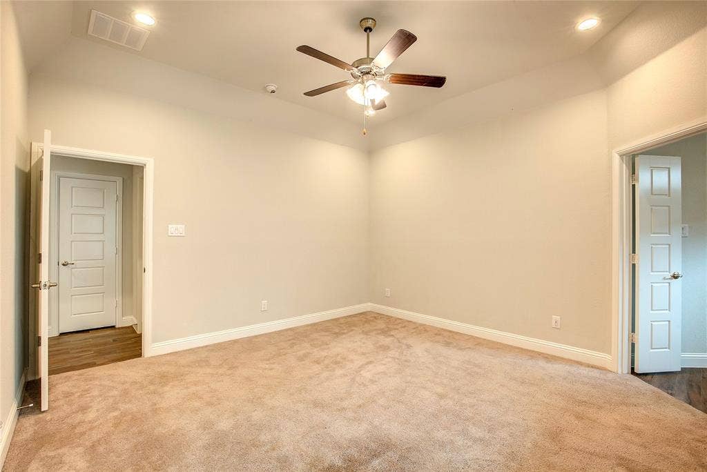 820 10th Street, Argyle, TX 76226