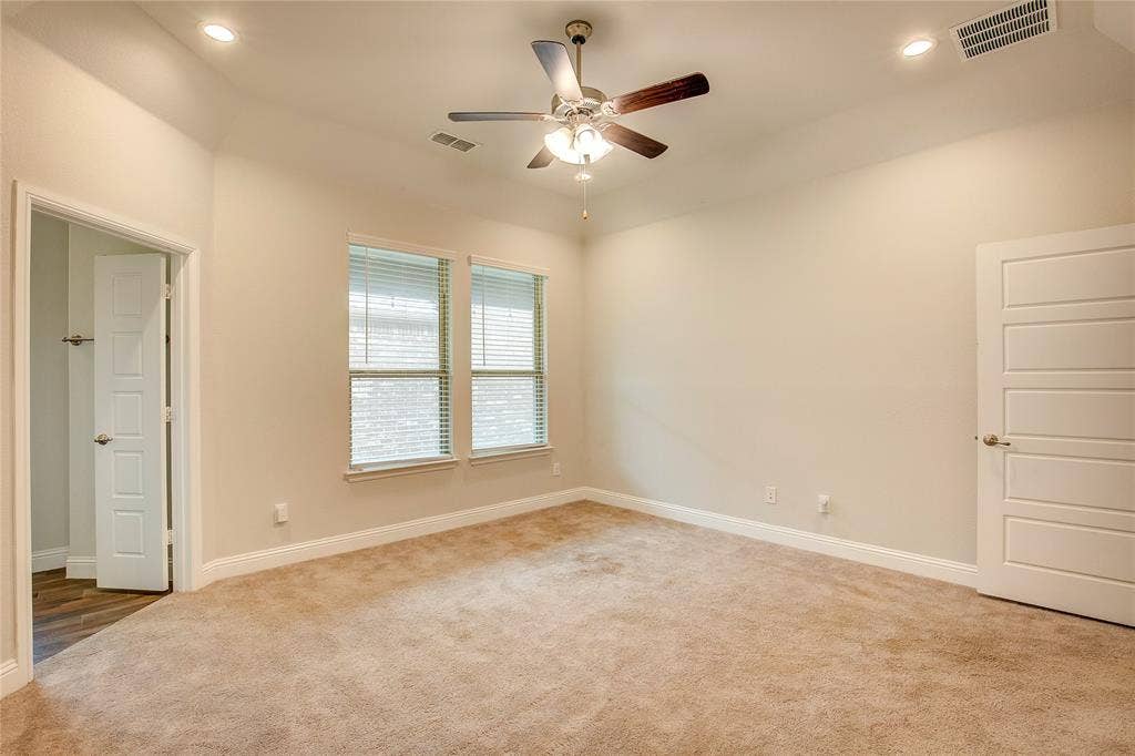 820 10th Street, Argyle, TX 76226