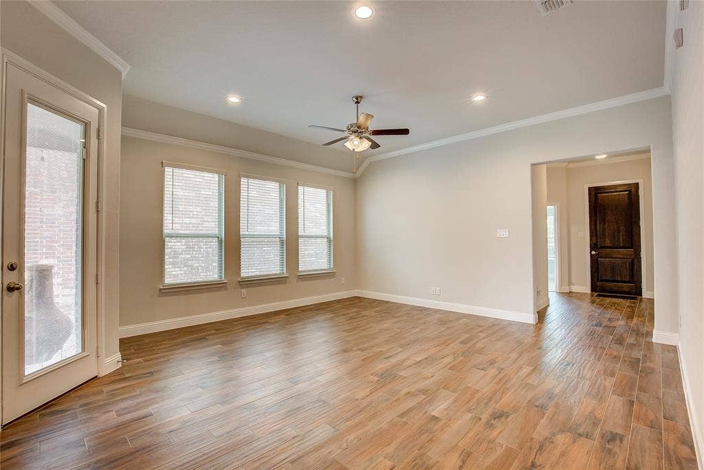 820 10th Street, Argyle, TX 76226