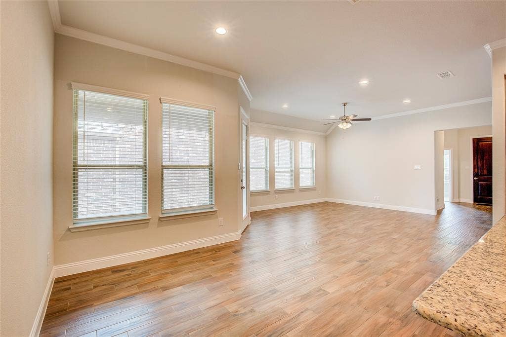 820 10th Street, Argyle, TX 76226