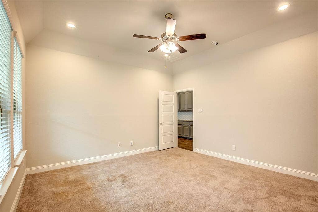 820 10th Street, Argyle, TX 76226