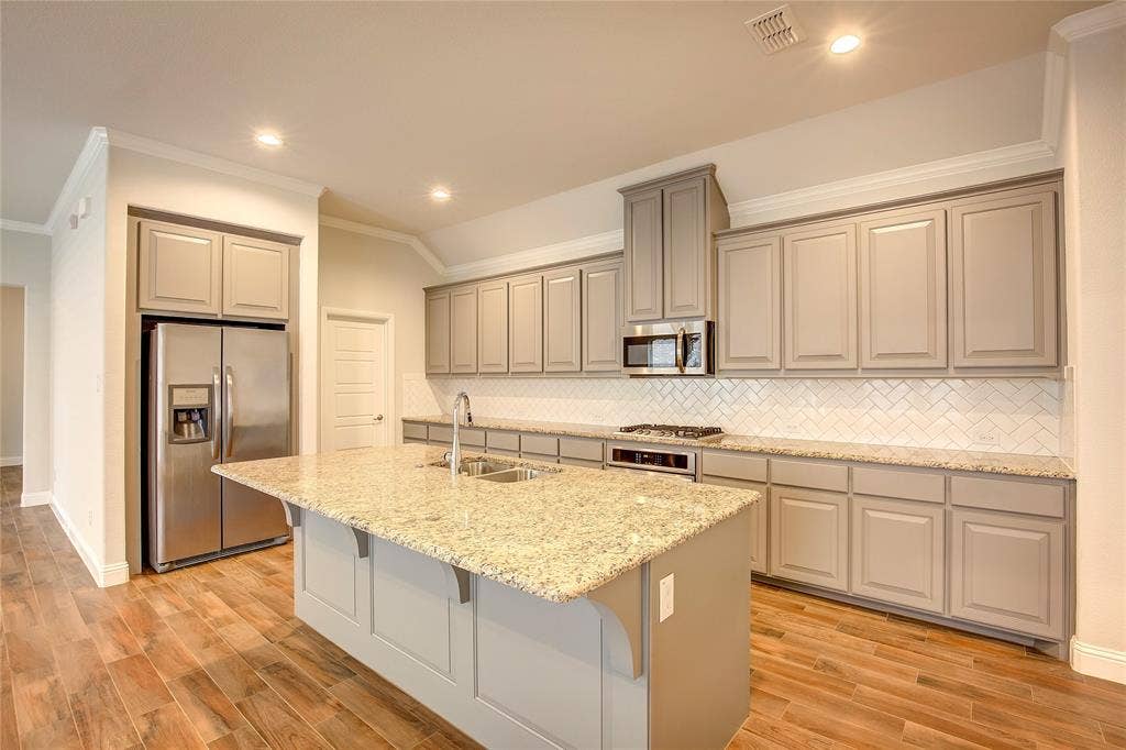 820 10th Street, Argyle, TX 76226
