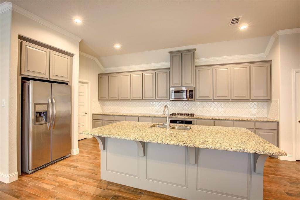 820 10th Street, Argyle, TX 76226
