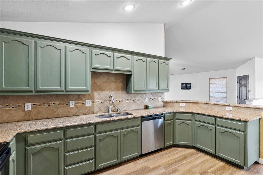 6241 Adonia Drive, Fort Worth, TX 76131 Plenty of Granite counter tops for all of you prep and cookiong needs.