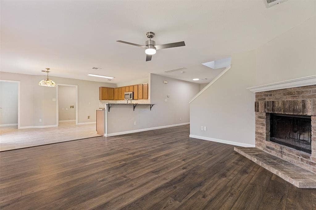 1004 Triple Crown Drive, Fort Worth, TX 76179