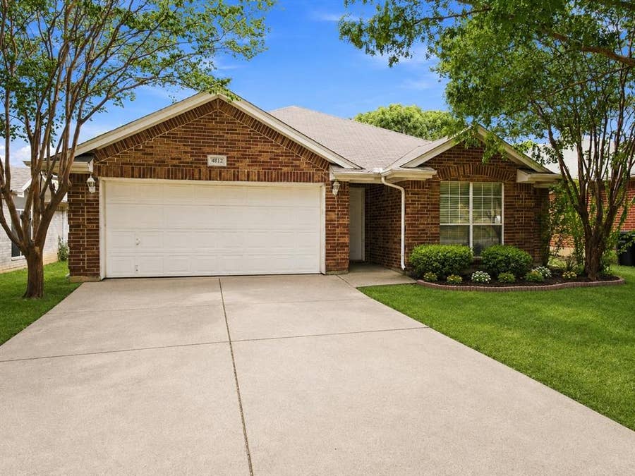 Property photo for 4812 Stetson Drive S, Fort Worth, TX