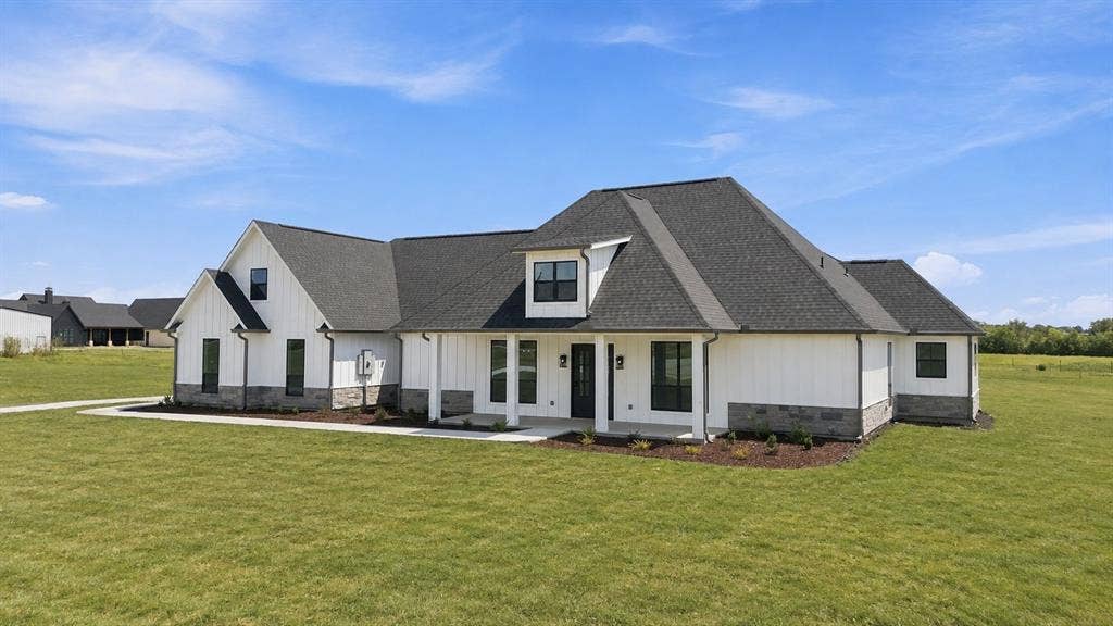 13929 Jackson Road, Krum, TX 76249