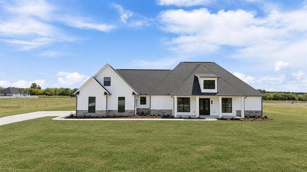 13929 Jackson Road, Krum, TX 76249