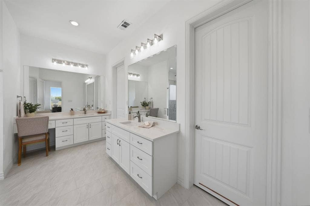 13929 Jackson Road, Krum, TX 76249