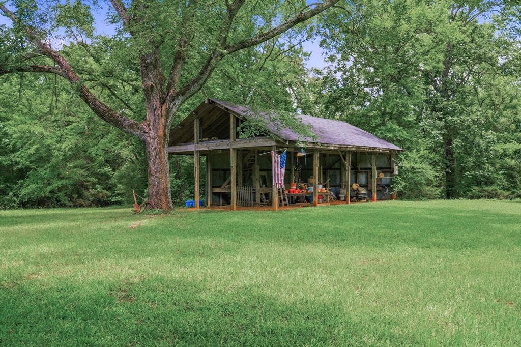 6146 County Road 334, Tyler, TX 75708 6146 County Road 334, Tyler, TX 75708