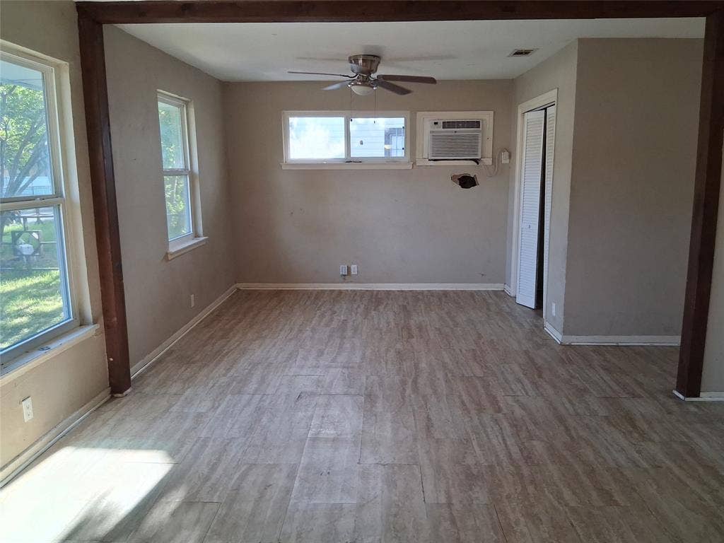 2133 Glenfield Avenue, Dallas, TX 75224 2133 Glenfield Avenue, Dallas, TX 75224