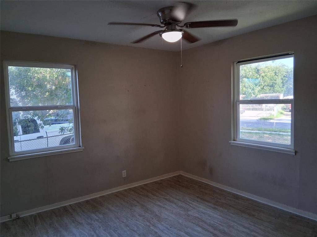 2133 Glenfield Avenue, Dallas, TX 75224 2133 Glenfield Avenue, Dallas, TX 75224