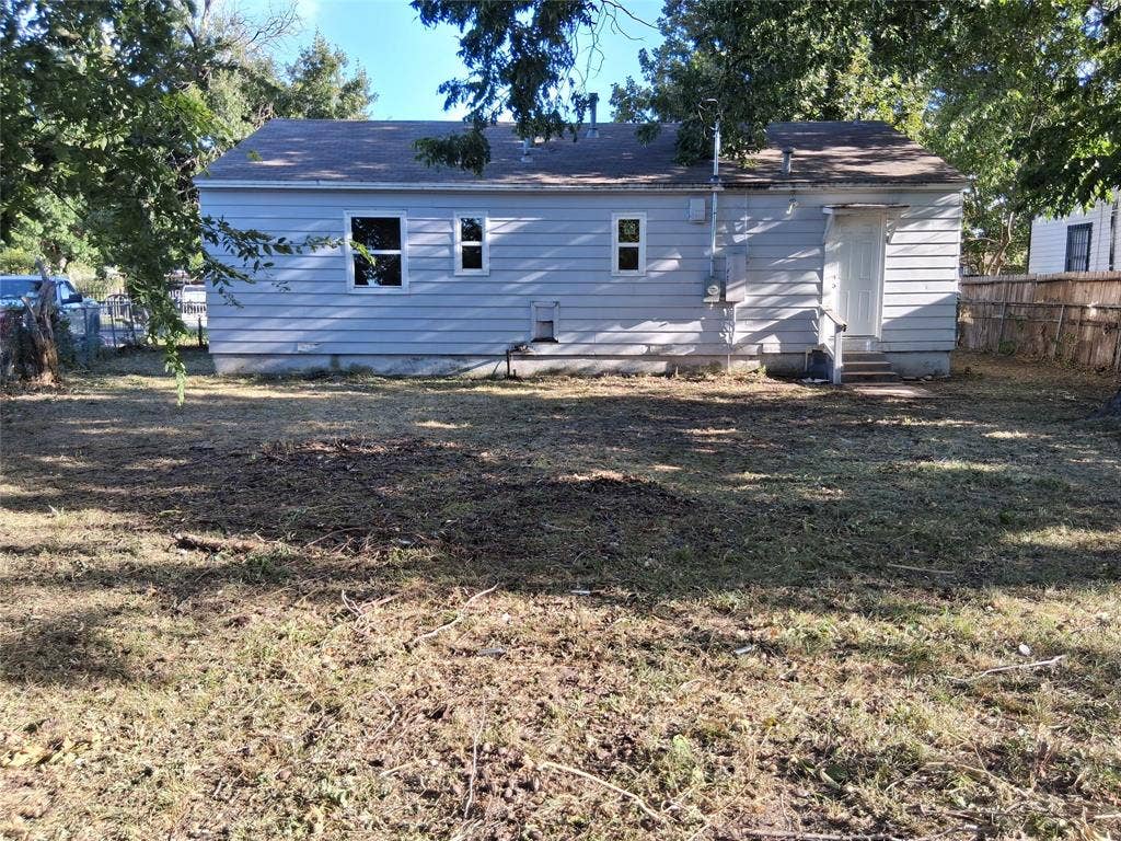 2133 Glenfield Avenue, Dallas, TX 75224 2133 Glenfield Avenue, Dallas, TX 75224