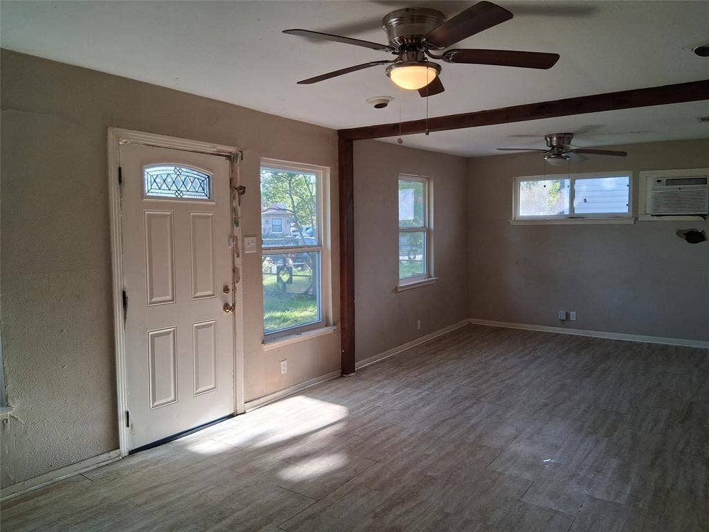 2133 Glenfield Avenue, Dallas, TX 75224 2133 Glenfield Avenue, Dallas, TX 75224
