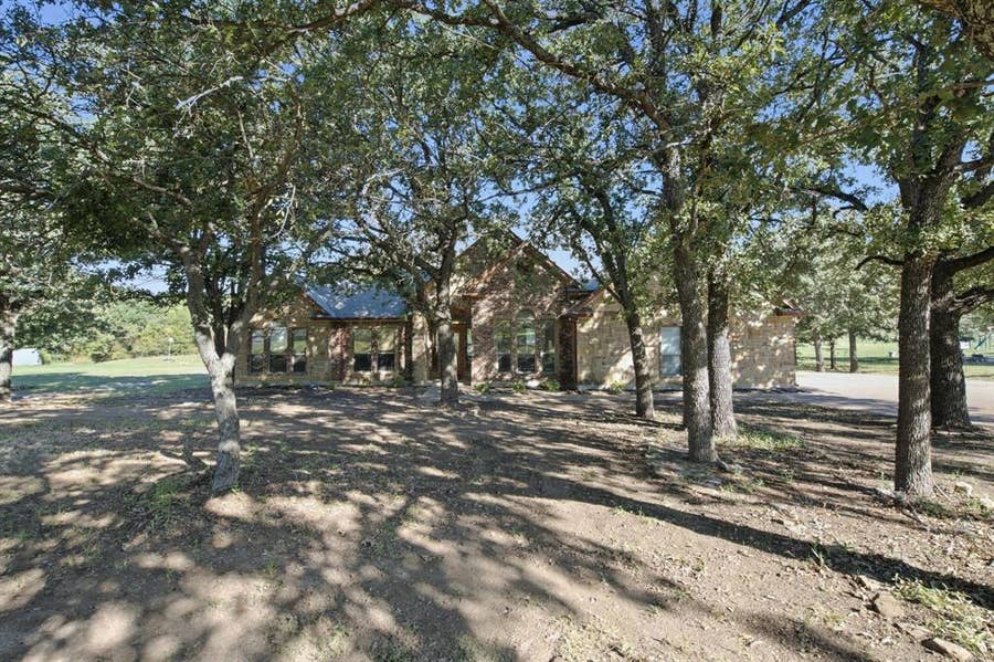 Property photo for 108 Cedar Ranch Drive, Weatherford, TX