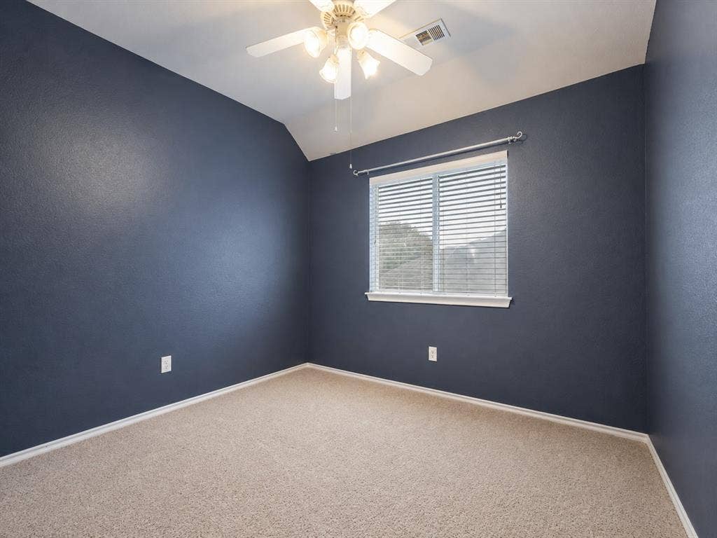 4205 Creek Falls Drive, Corinth, TX 76208 Upstairs bedroom 2