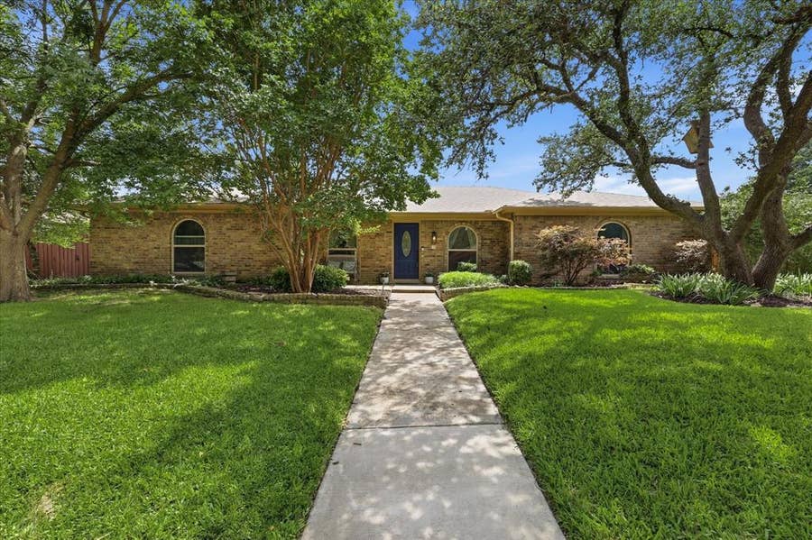 Property photo for 2512 Timbercreek Drive, Plano, TX