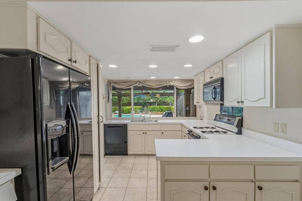 13121 Pennystone Drive, Farmers Branch, TX 75244 13121 Pennystone Drive, Farmers Branch, TX 75244
