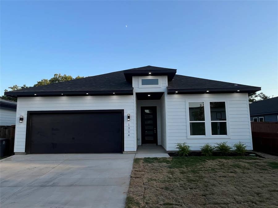 Property photo for 1314 Hendricks Avenue, Dallas, TX