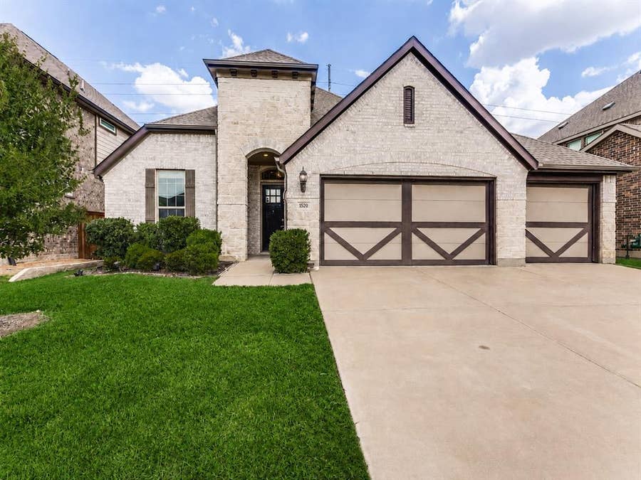 Property photo for 1520 Eleanor Drive, Fort Worth, TX